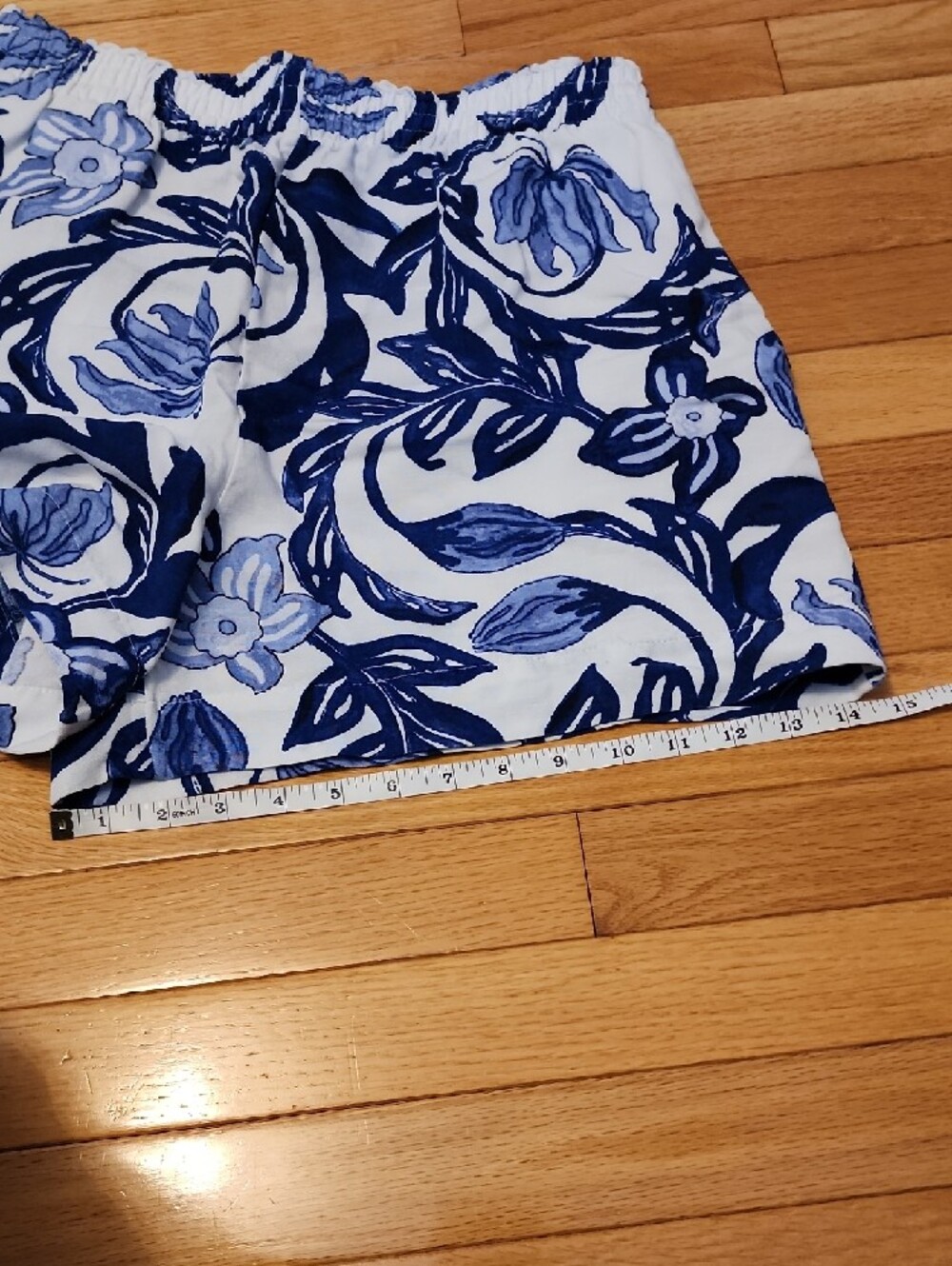 H&M White Shorts with Blue Floral Print - Picture 5 of 5